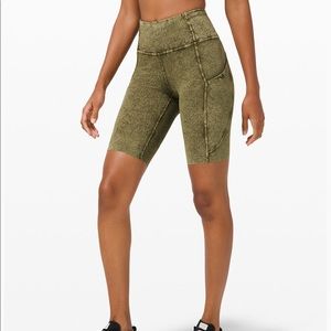 LULULEMON Fast and Free HR Shorts 10” Size 8